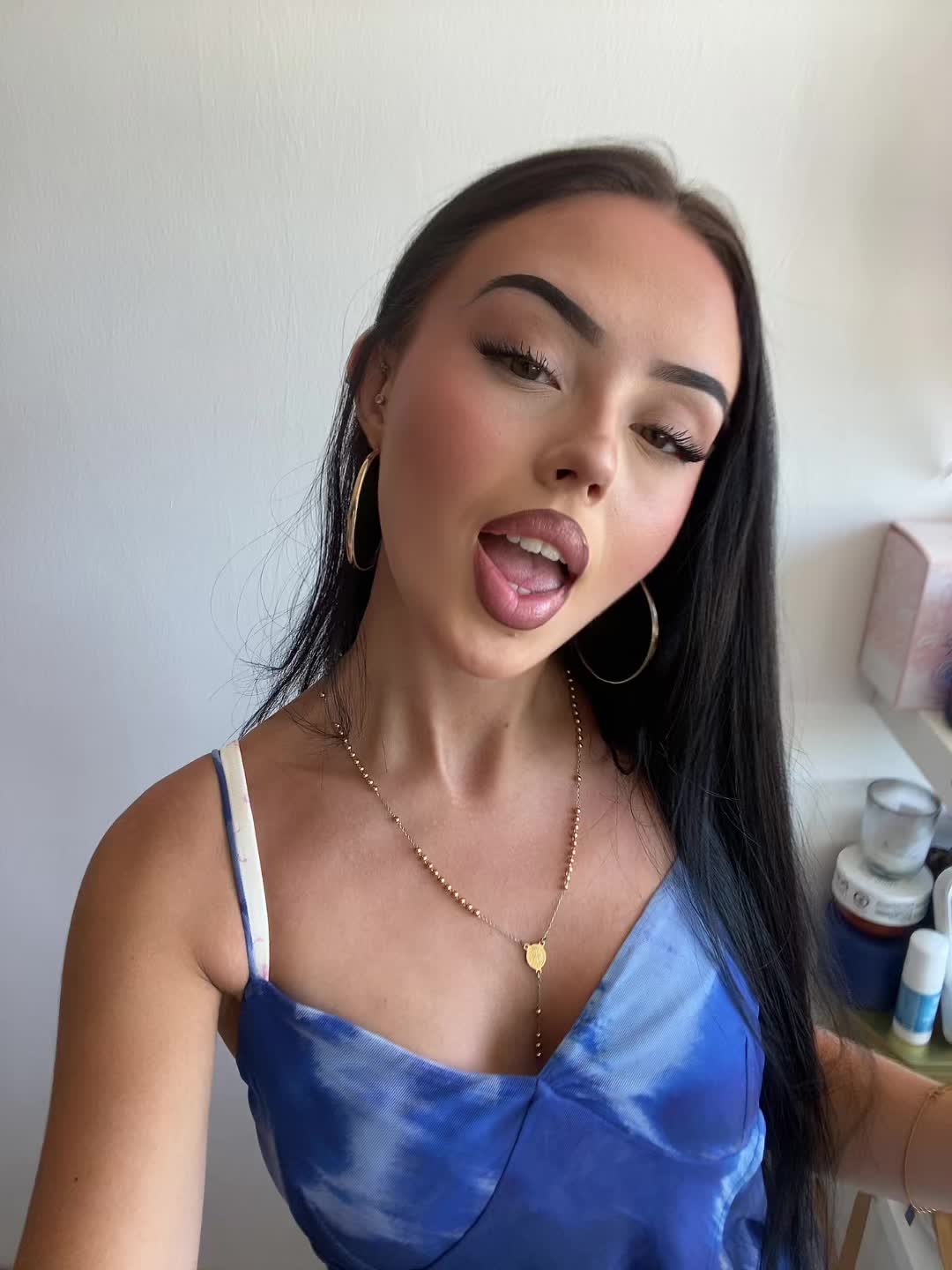 @💋