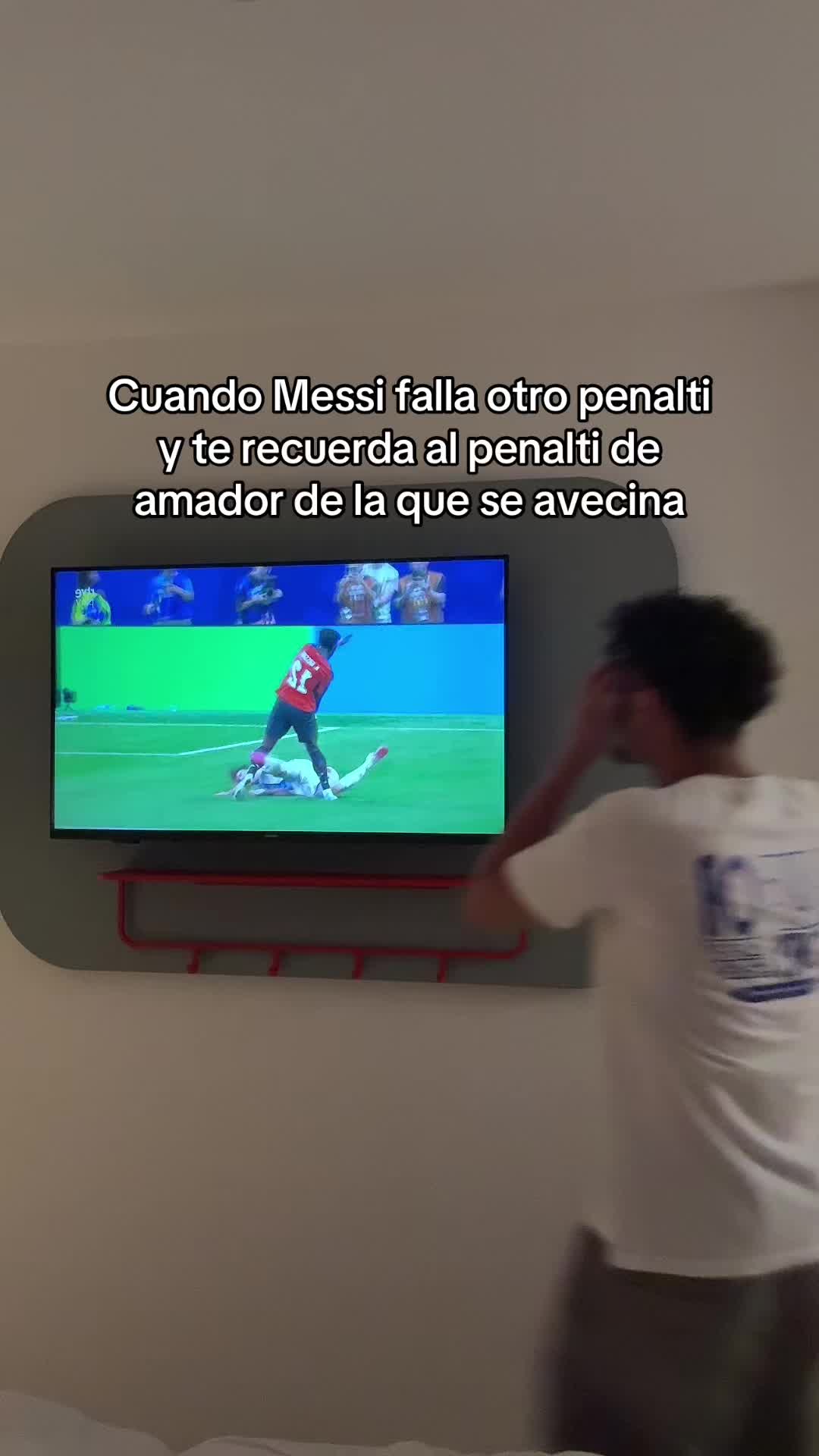 @carlosbelloo__