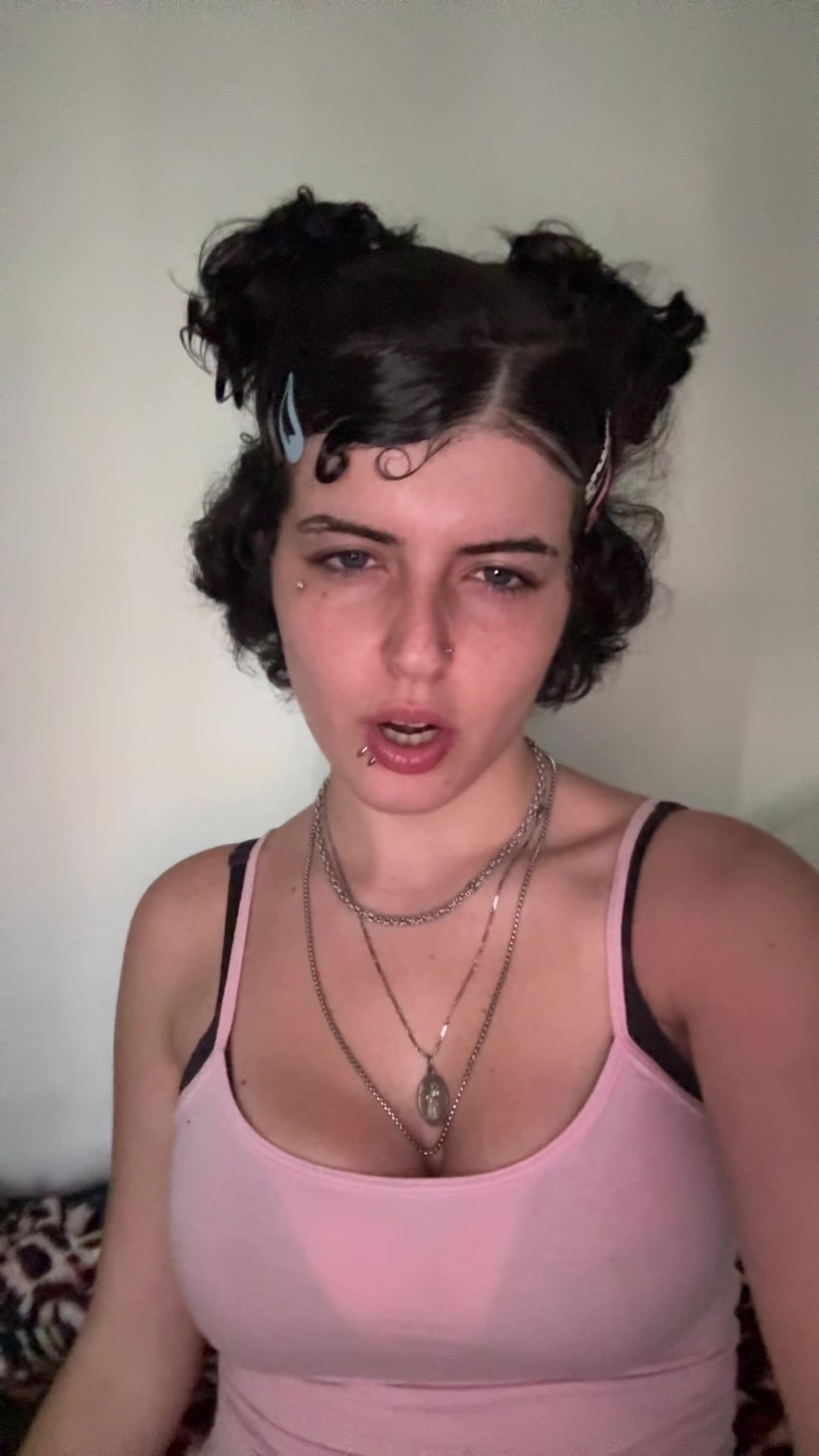 @whosdishoe
