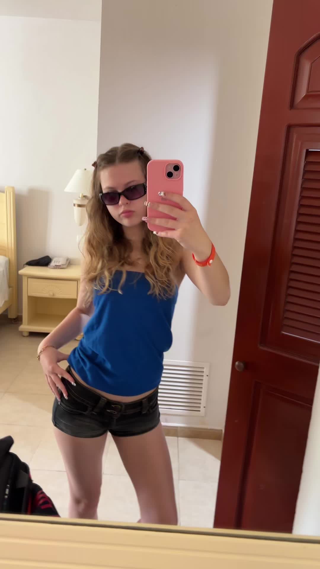 @Anais Elise