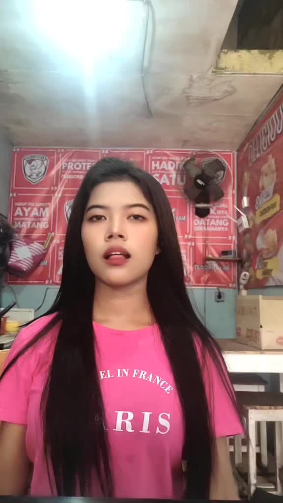 @putricempreng_06