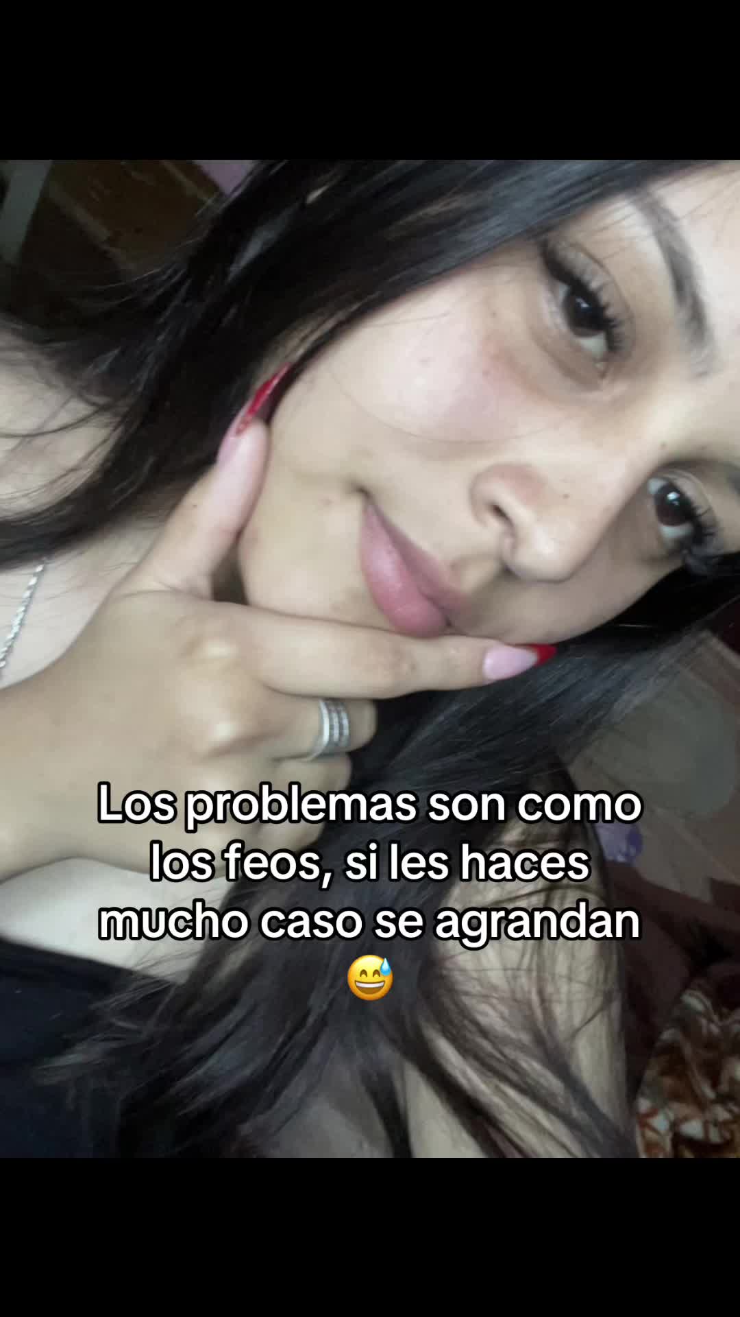 @🙎🏻&zwj;♀️