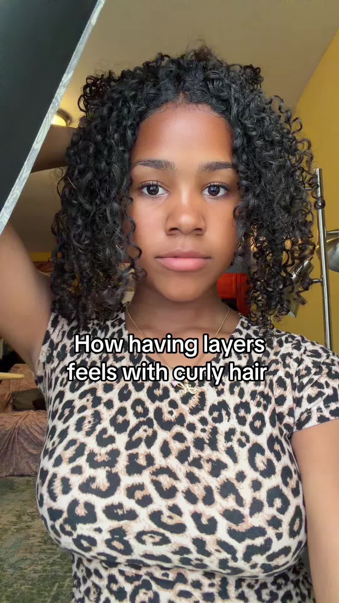 @Curlsbyhana