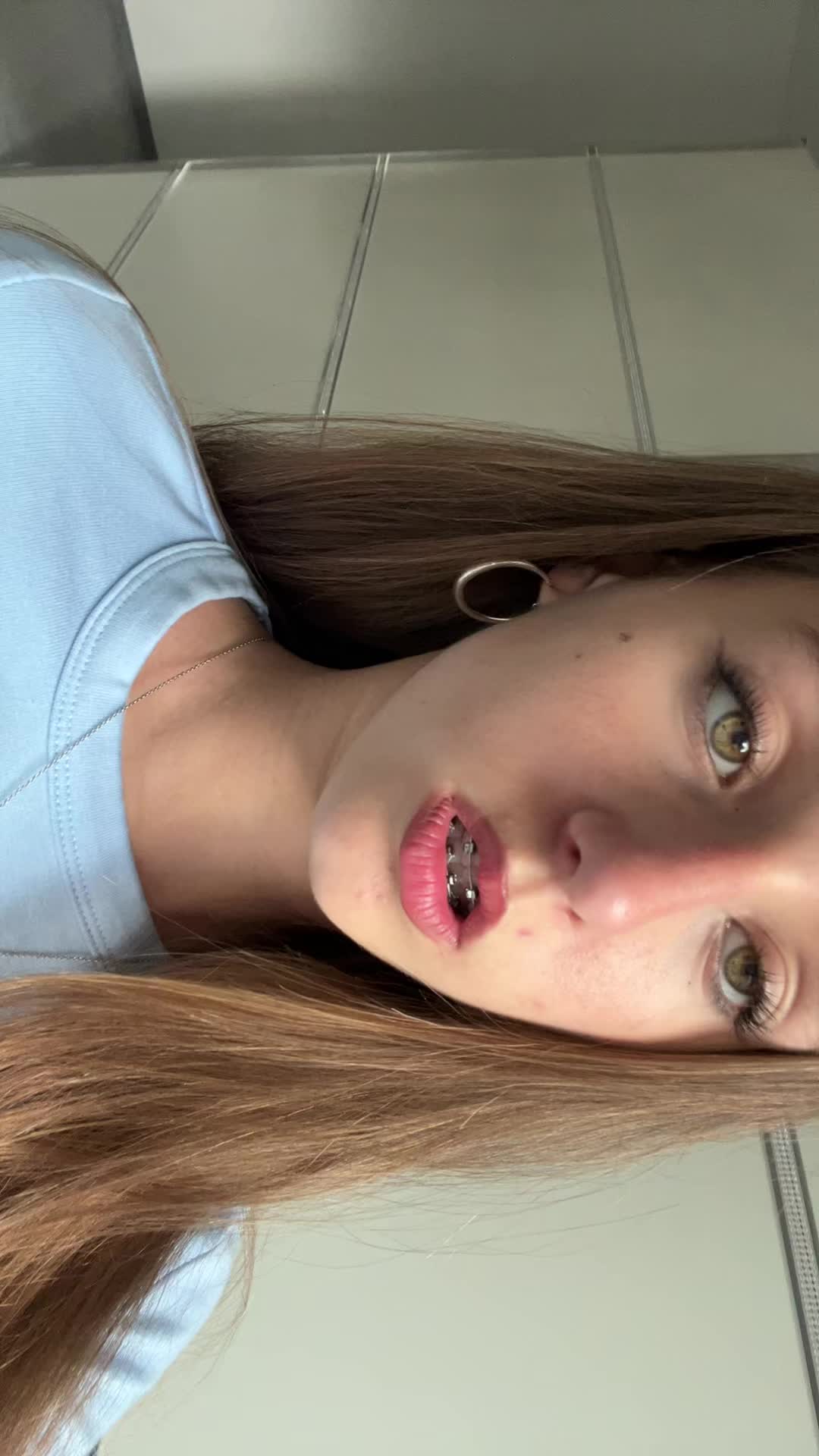 @Laraaa