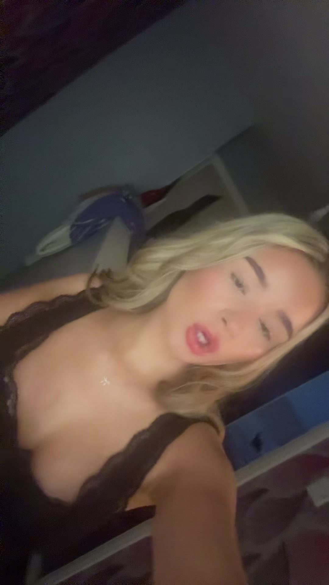 @lily