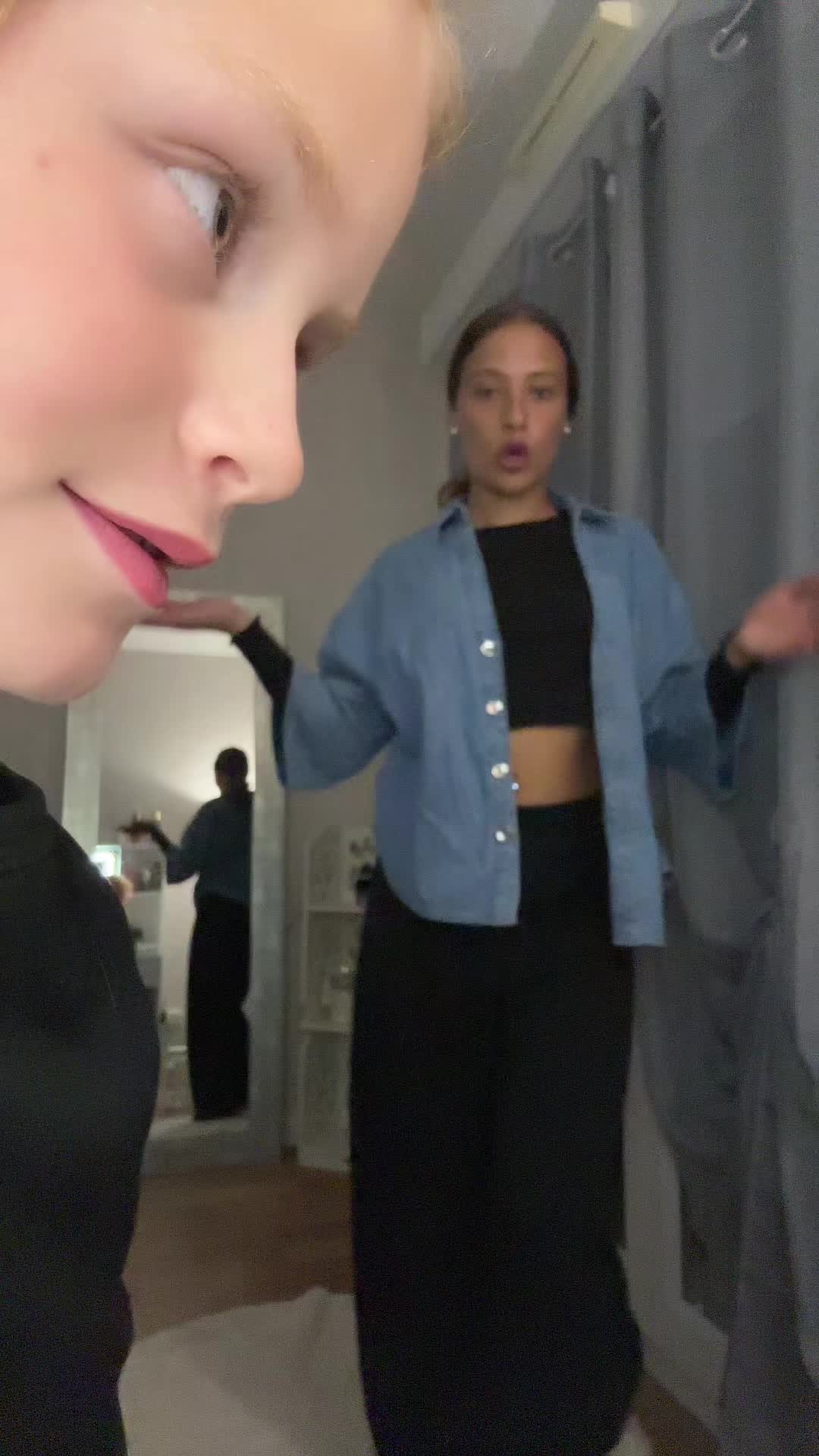 @𝑴𝒊𝒔𝒔𝒁𝒂𝒉𝒓𝒂🌹