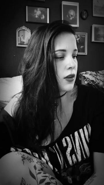 @🕯️🥀🩸Lini Ruby 🖤🦇🔪