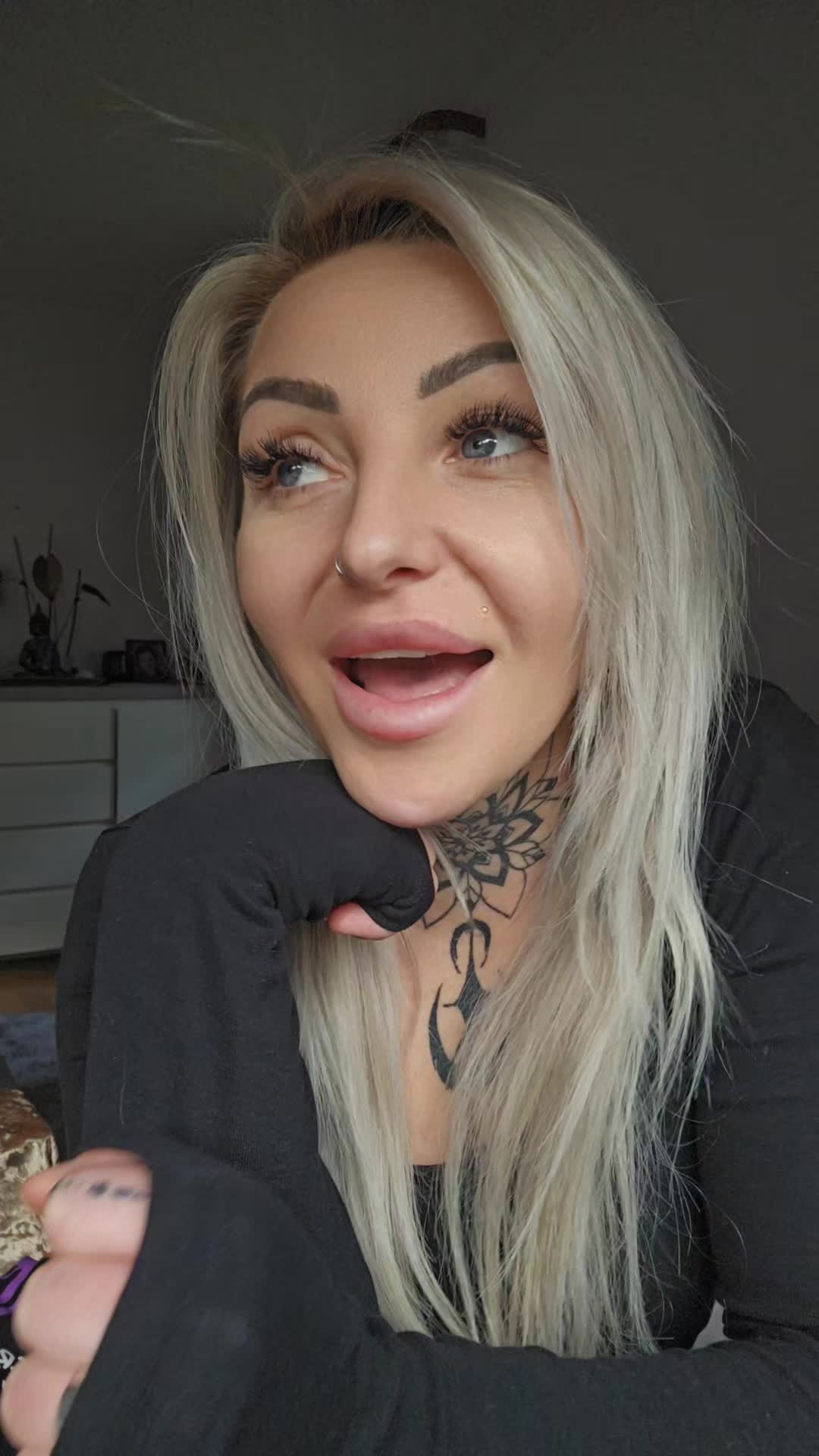 @Karolina