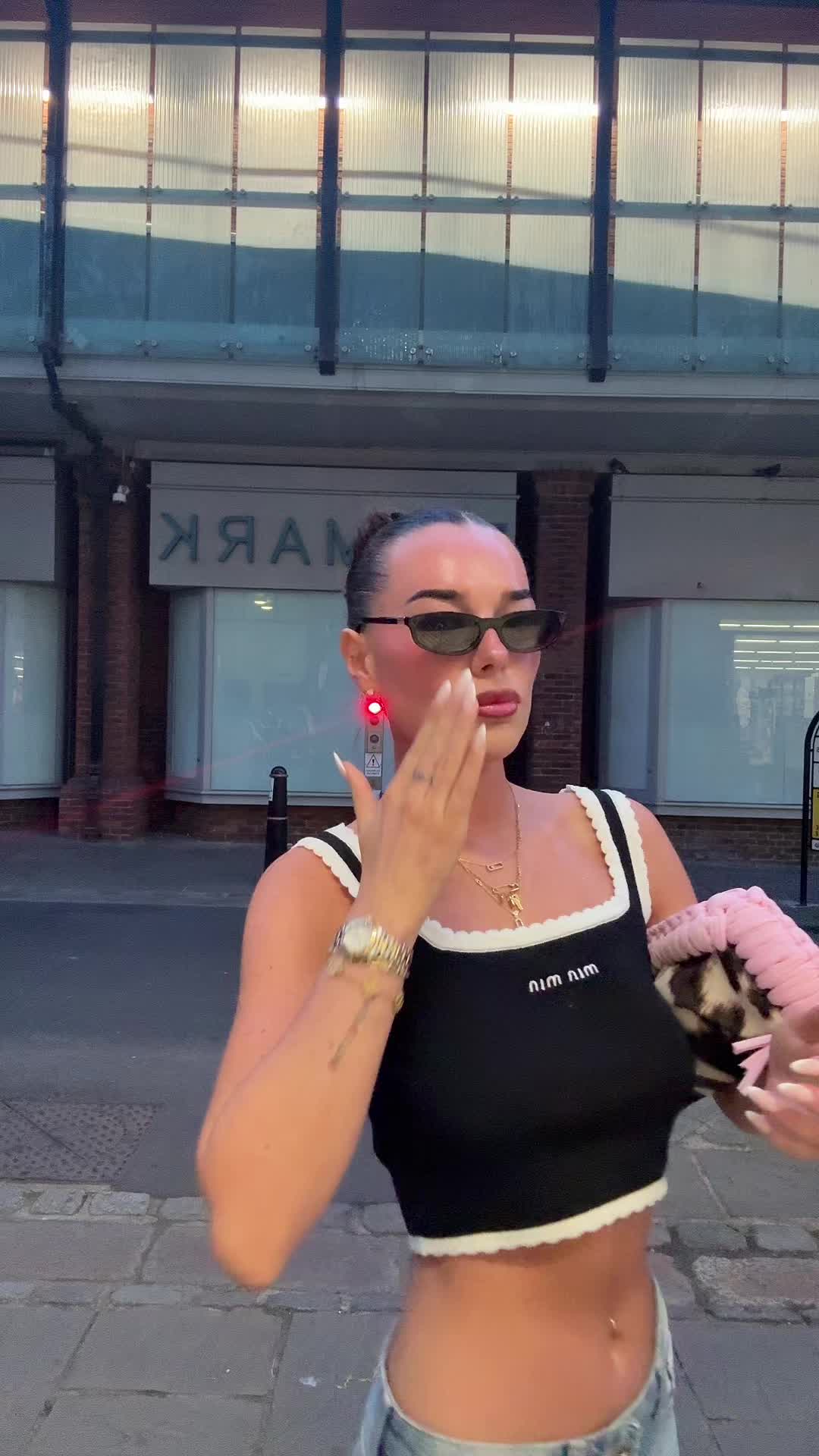 @maybev1104