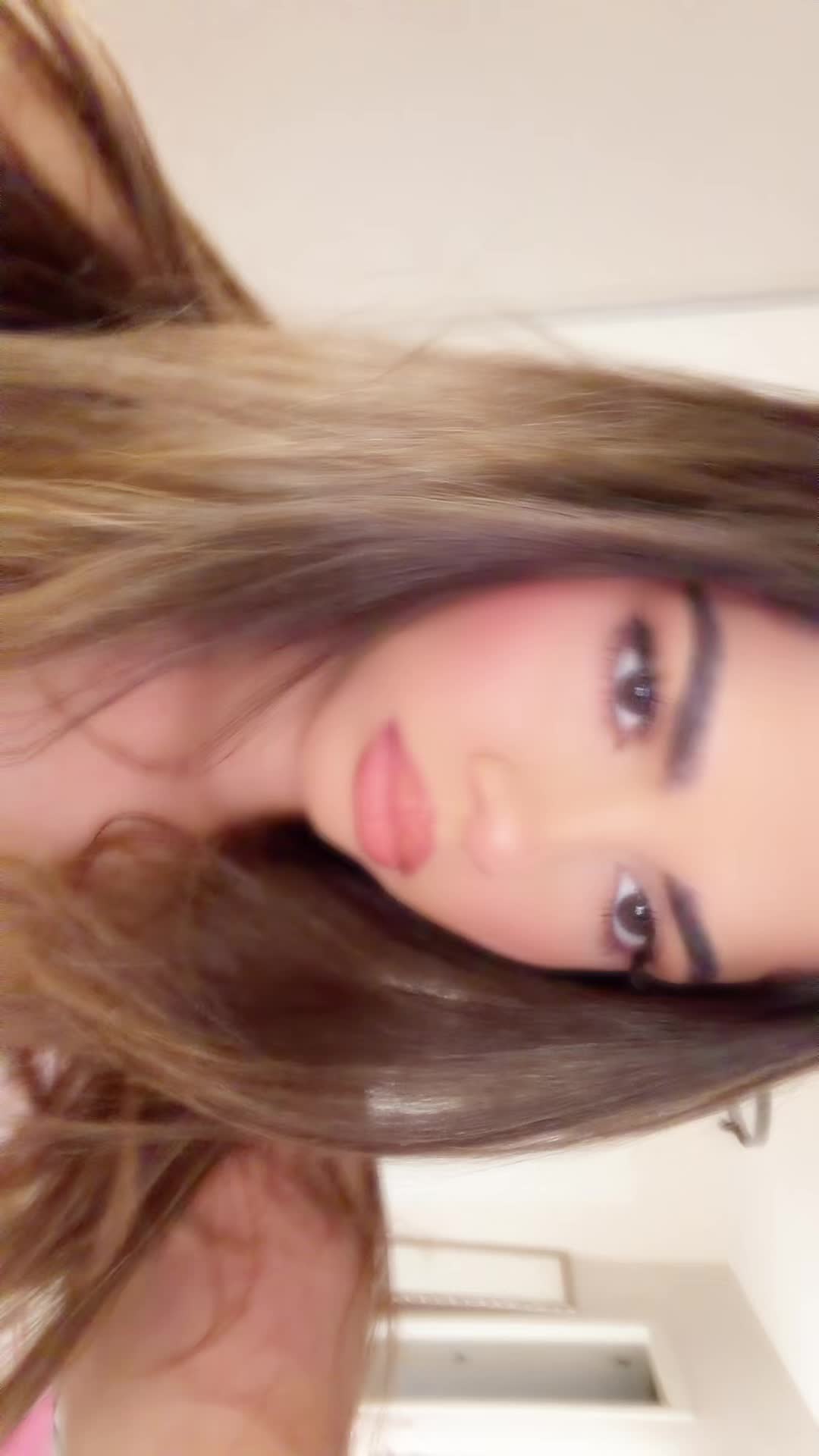 @cezara
