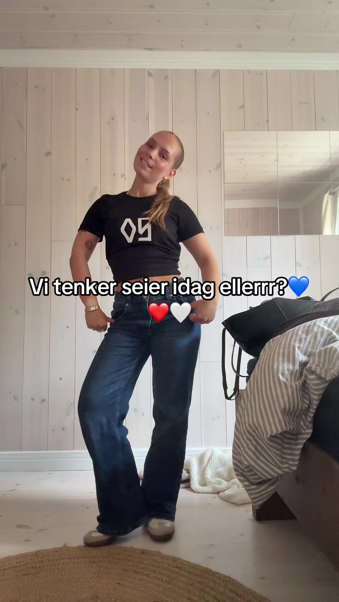 @CAMILLA RØSTE⚡️