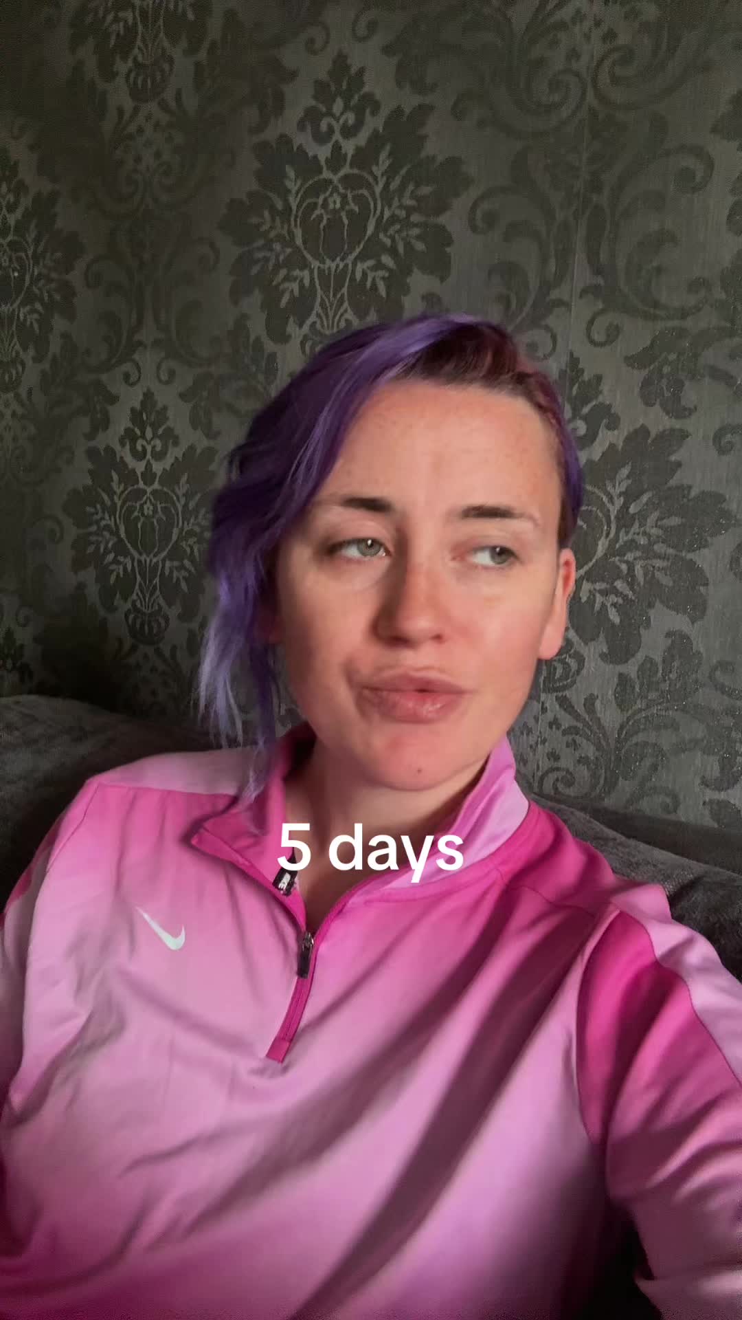 @Holly🦋🦄