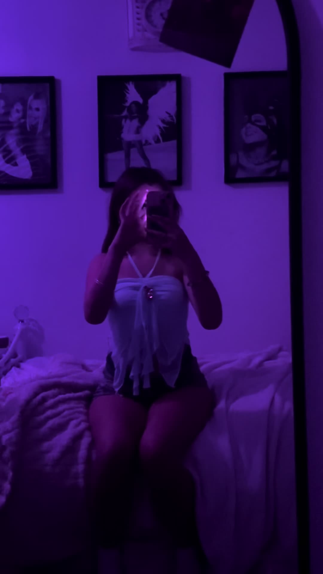 @𝐡𝐨𝐧𝐞𝐲-𝐫𝐨𝐬𝐞