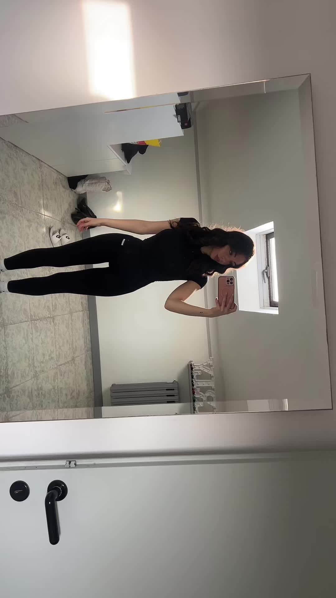 @Charly🦦