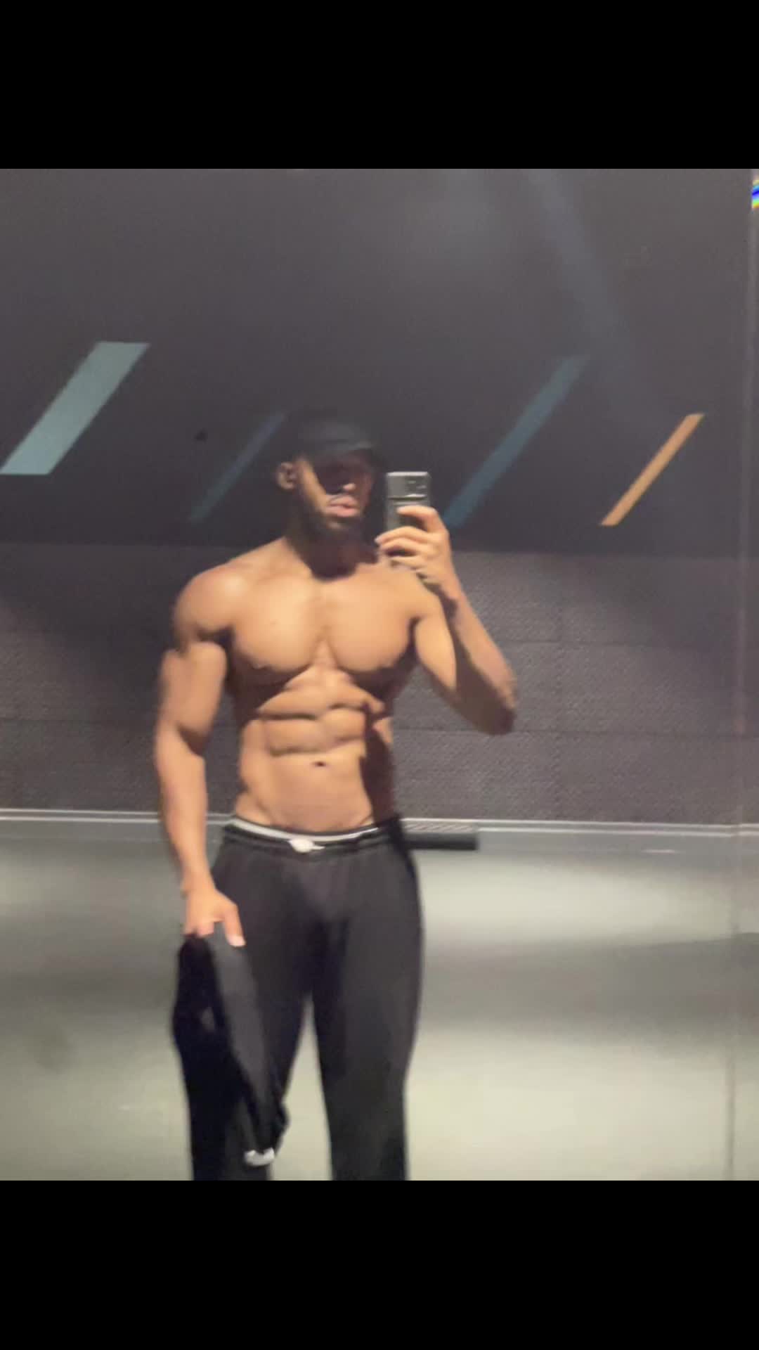@HWRFITNESS