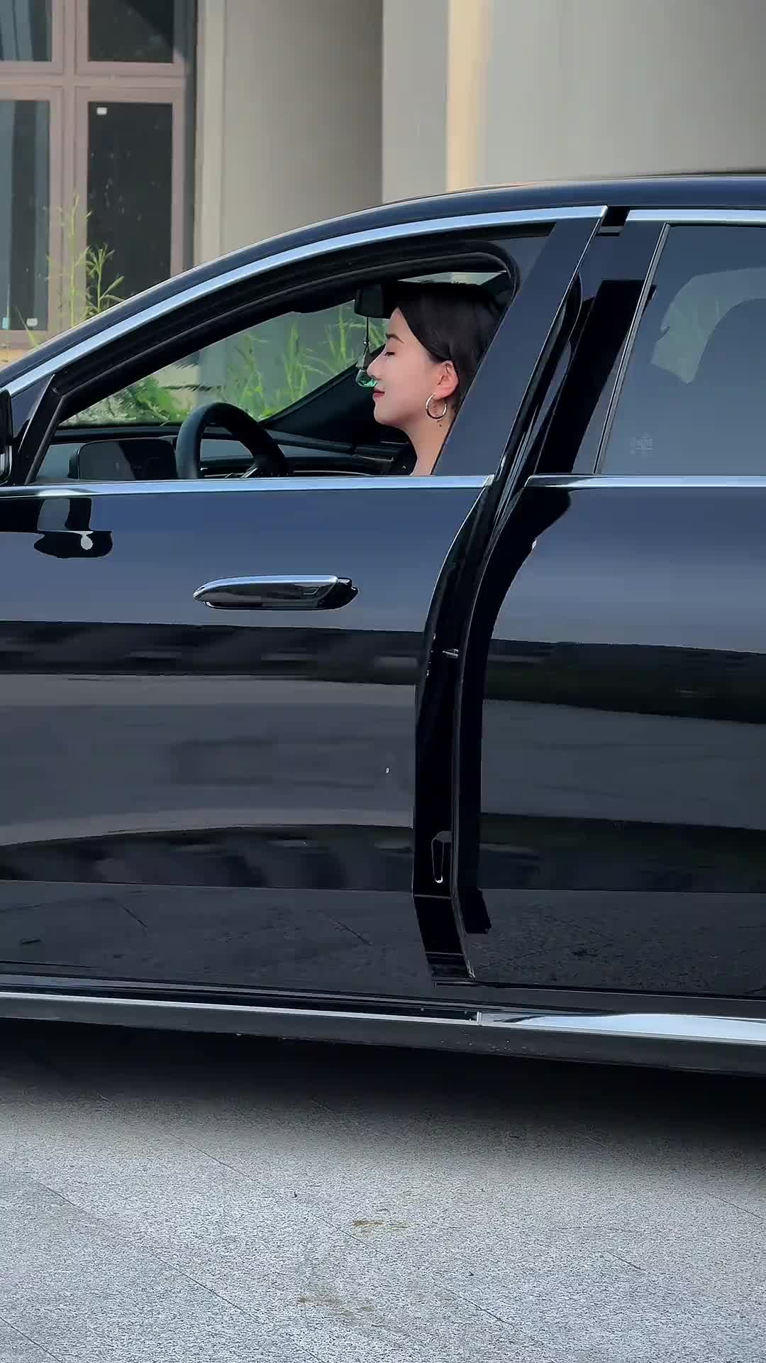 @𝙇𝙀𝙒𝘼𝙉𝙄 𝙅𝙀𝙉𝙉𝙔