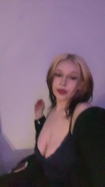 @Cloudz🧛🏻♀️