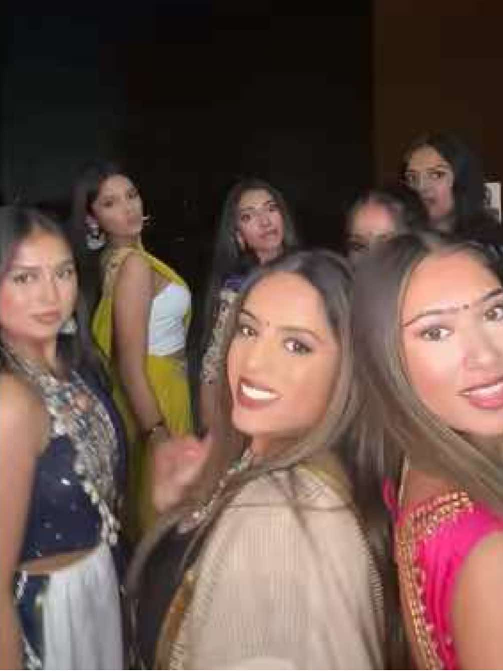 @Khushi ♡
