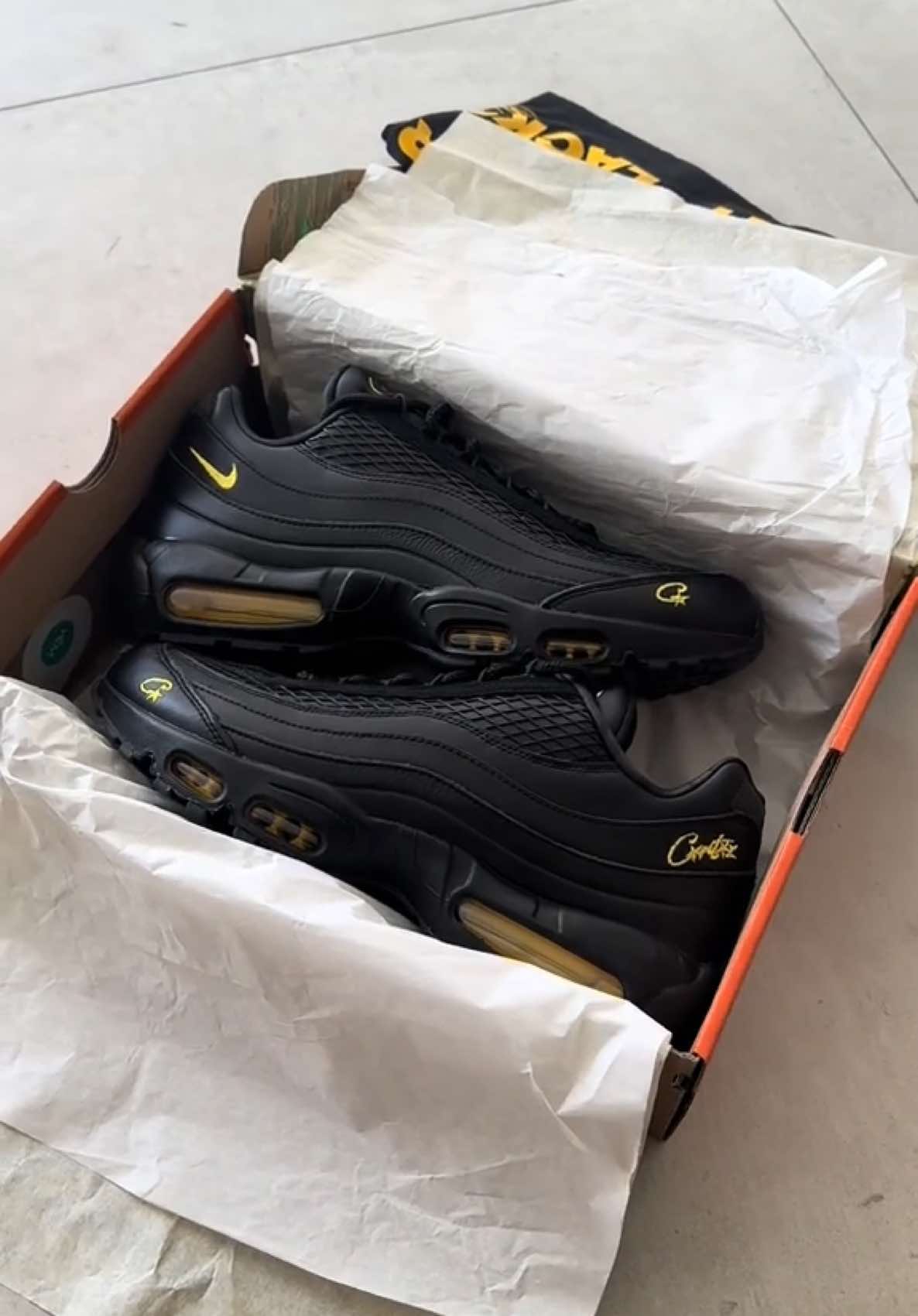 @ENVYSNKRS