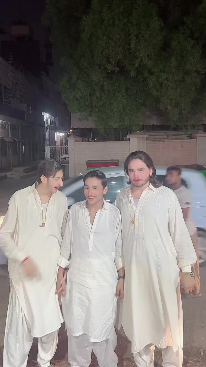 @🦁قاسم طارق قریشی🦁