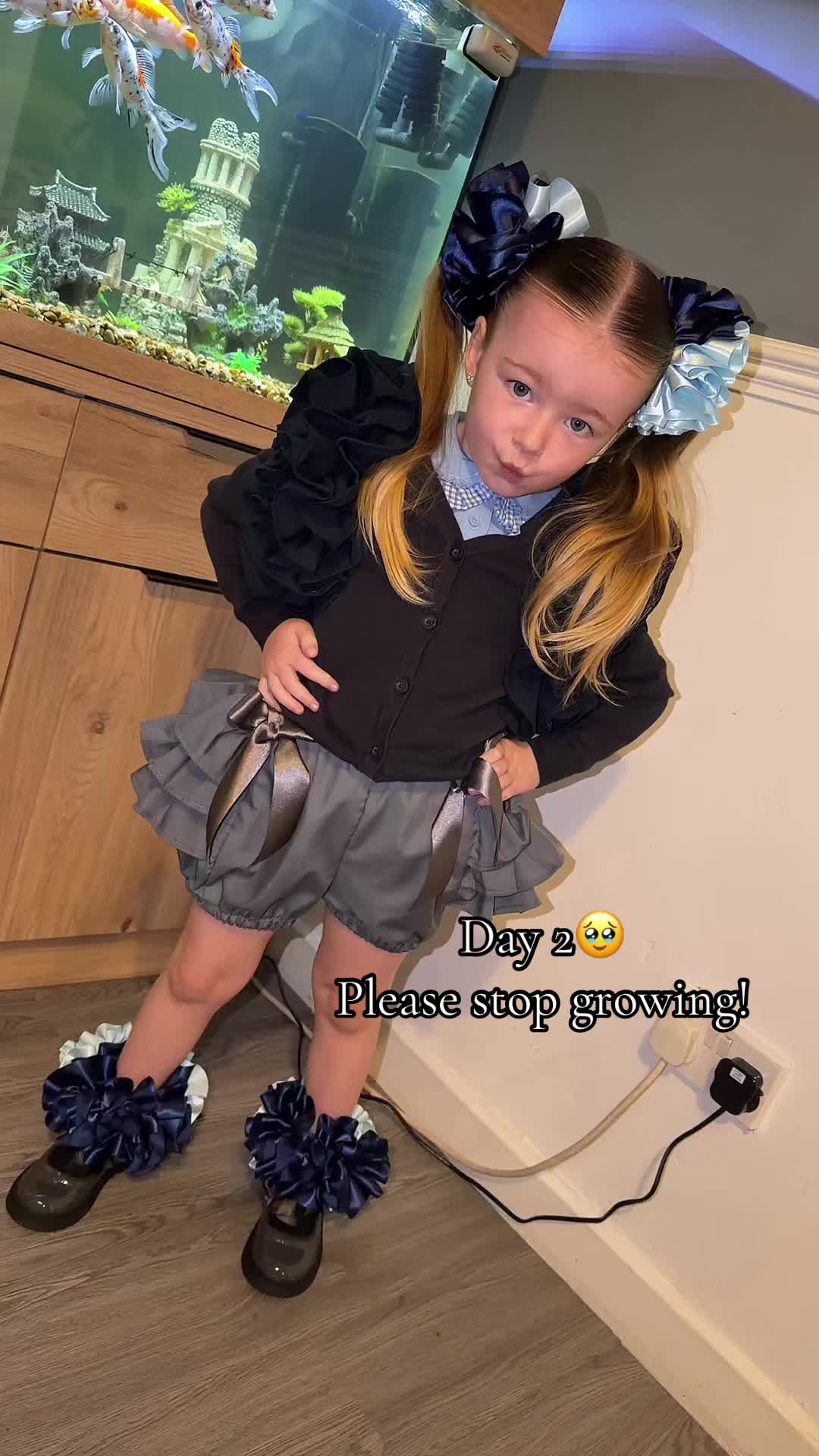 @Ellie,violet,halo💜💜