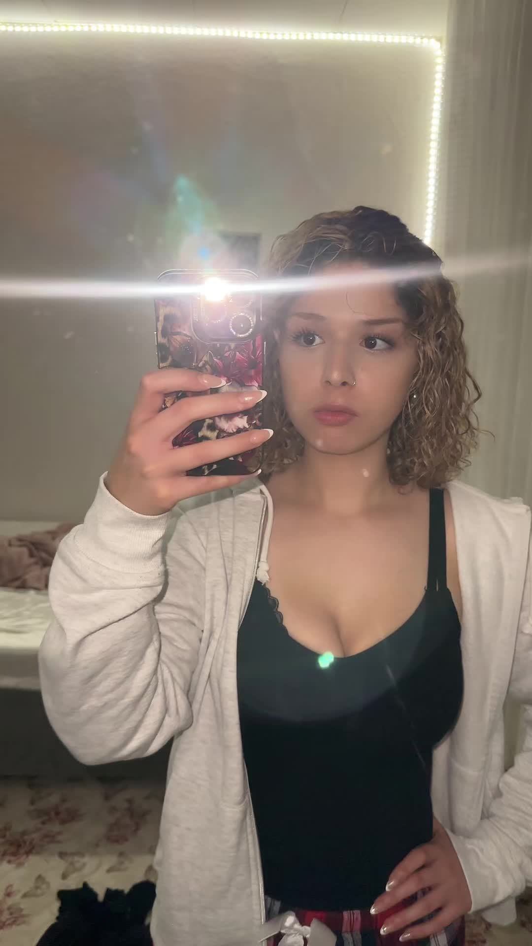 @elisa naz