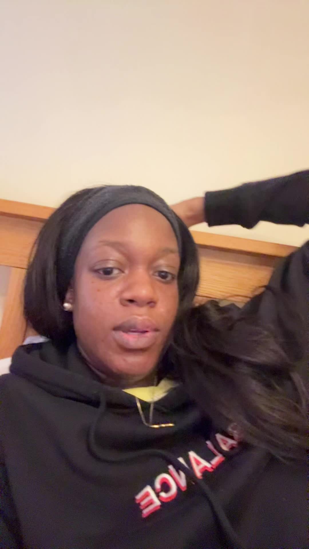 @funlola.