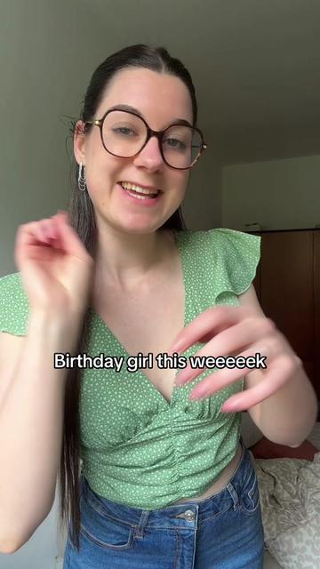 @yoursweetbrunette