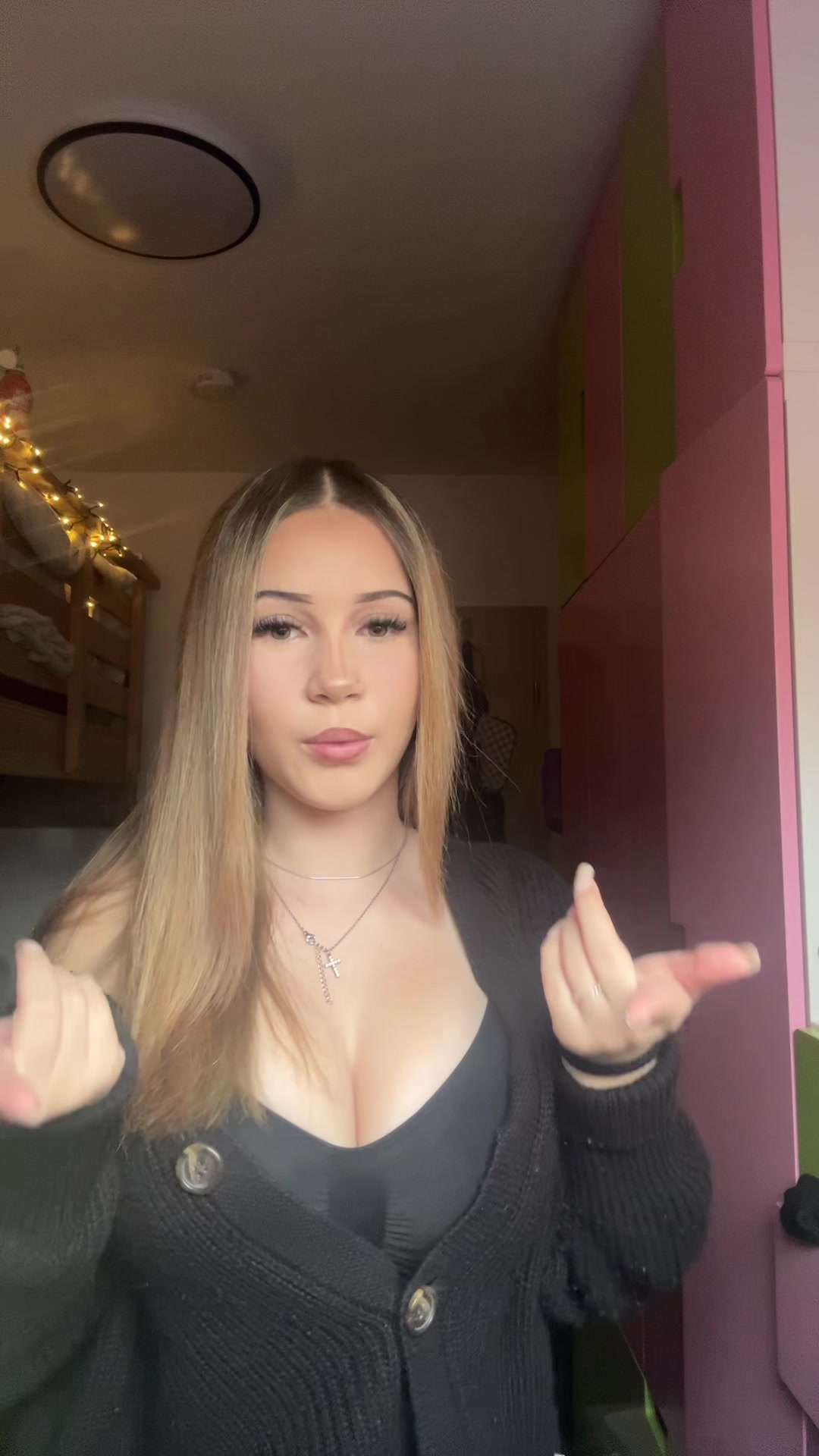 @Emyy