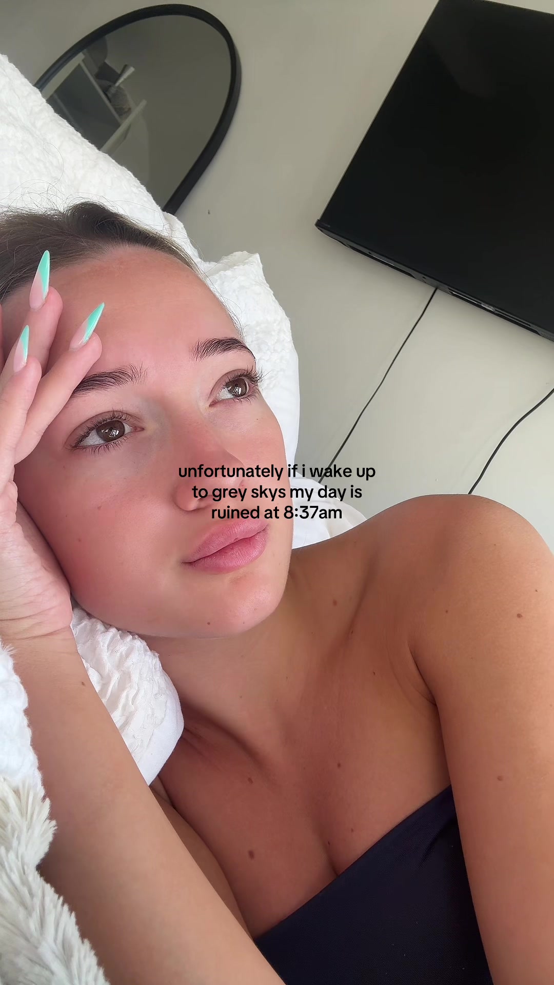 @livhowellll