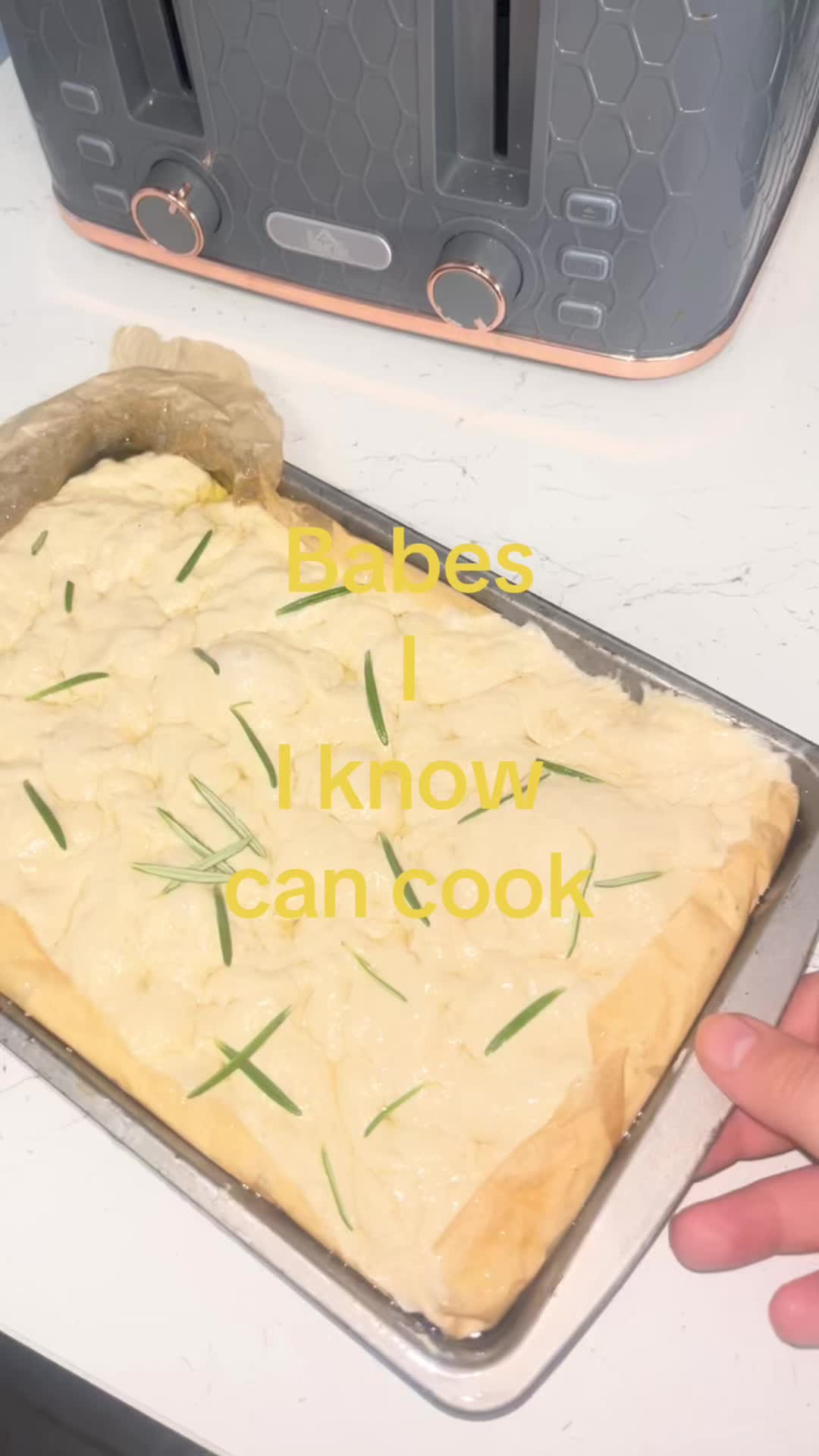 @thechlocain