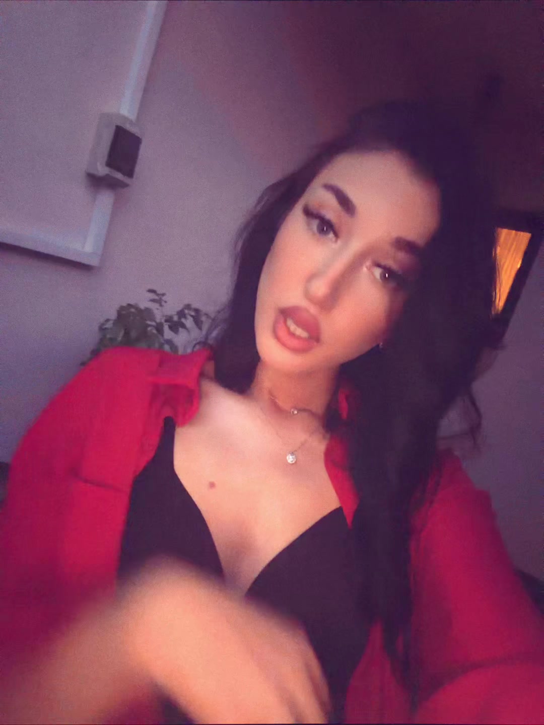 @HoneyyyMaria