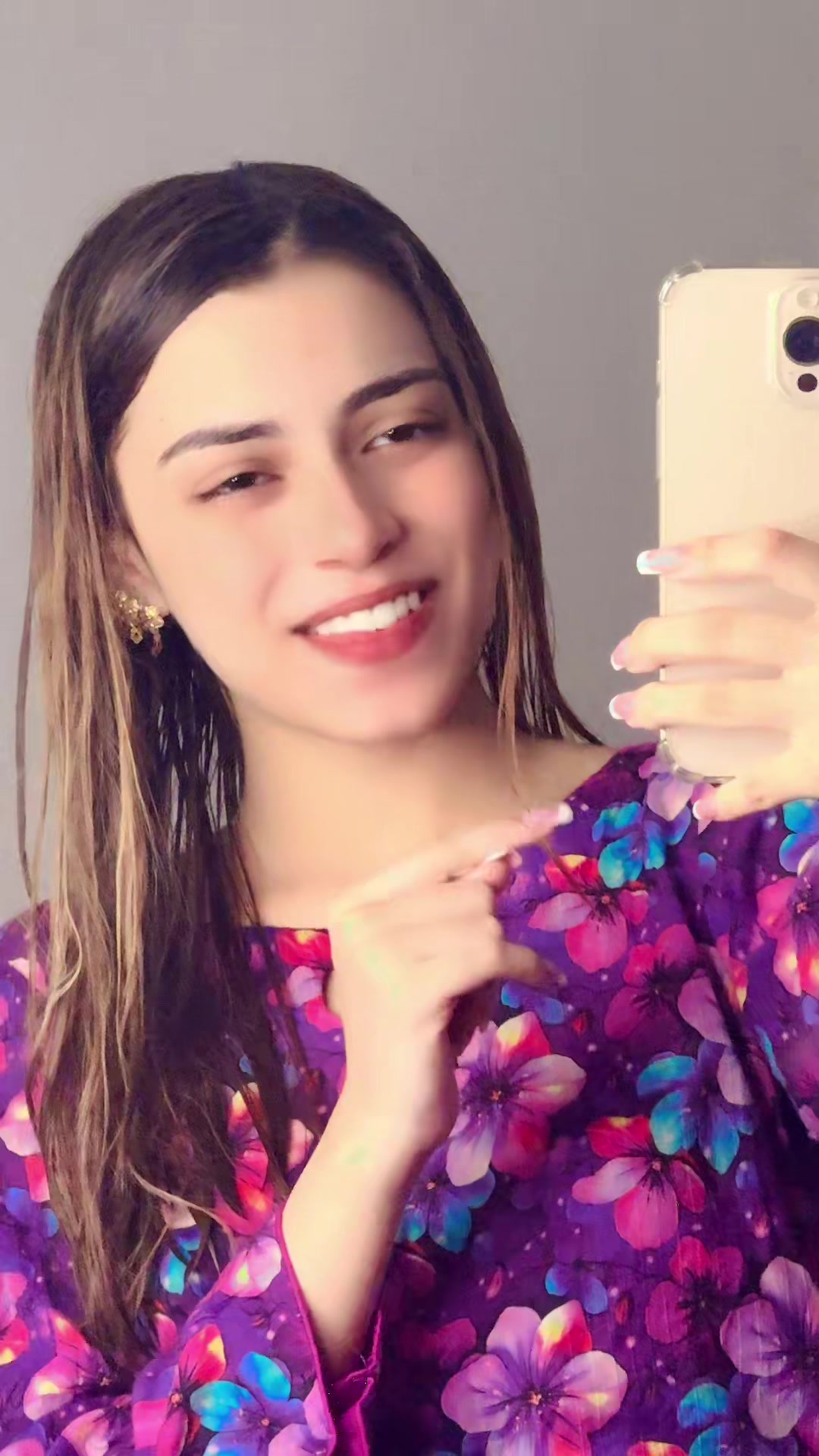 @𝐄𝐬𝐡𝐚 𝐀𝐥𝐢