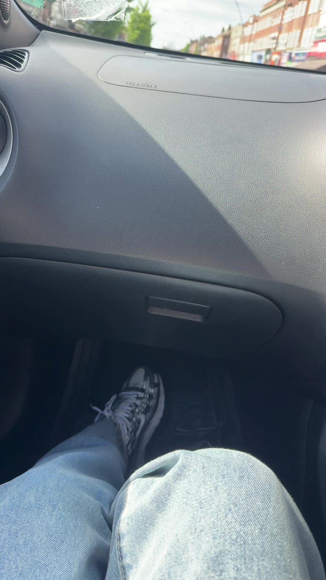@notyourqueen 🇬🇧