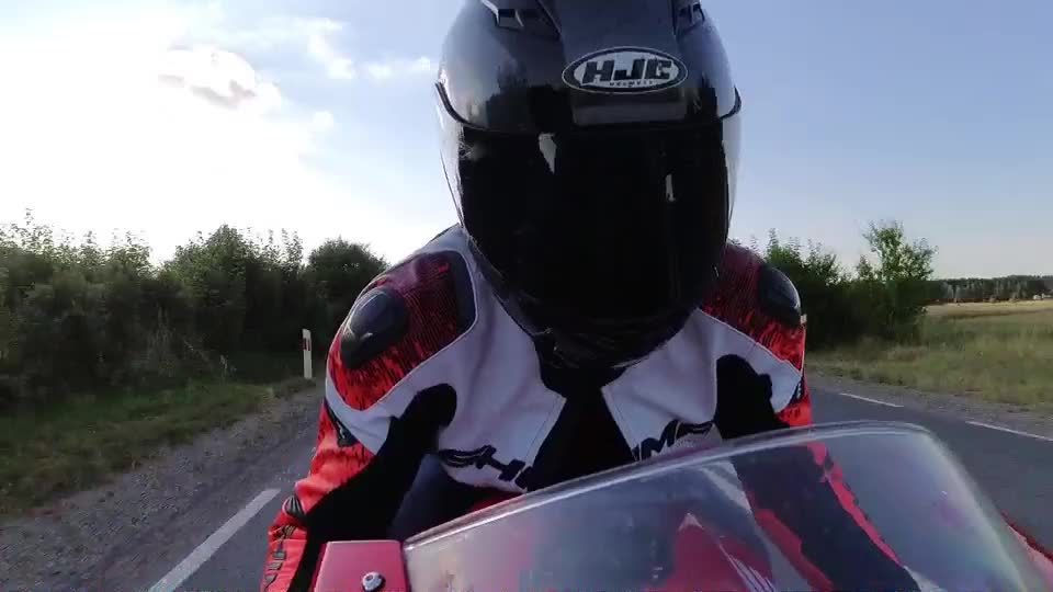 @Radek 🏍️