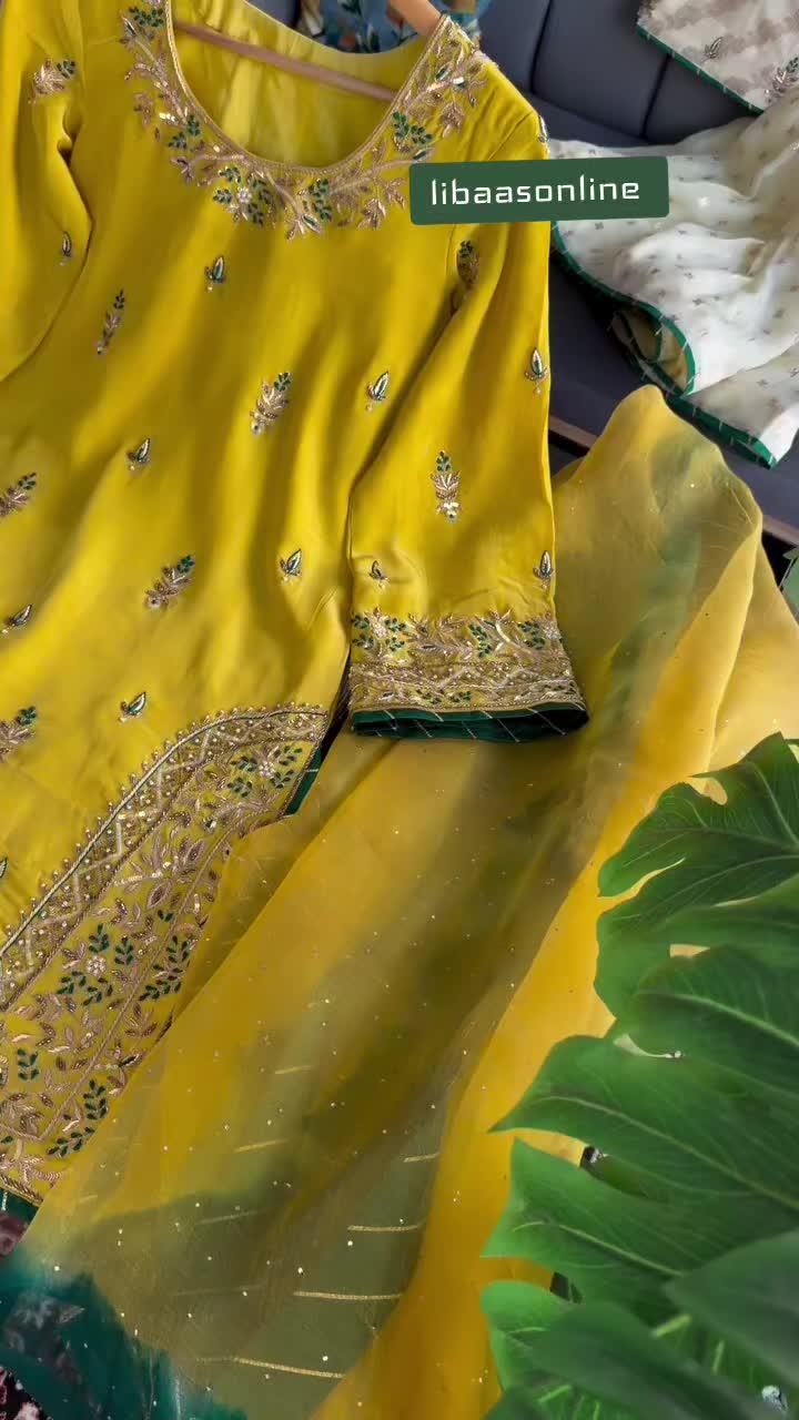 @ਲਿਬਾਸ by ਕੌਰ