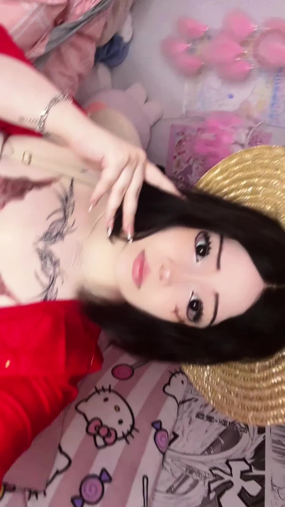 @twitch.tv/milkienyan