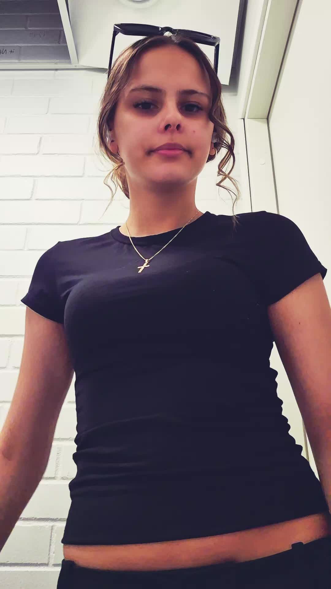 @𝒜𝒹𝒶𝓂𝒾𝓃𝒶🤍