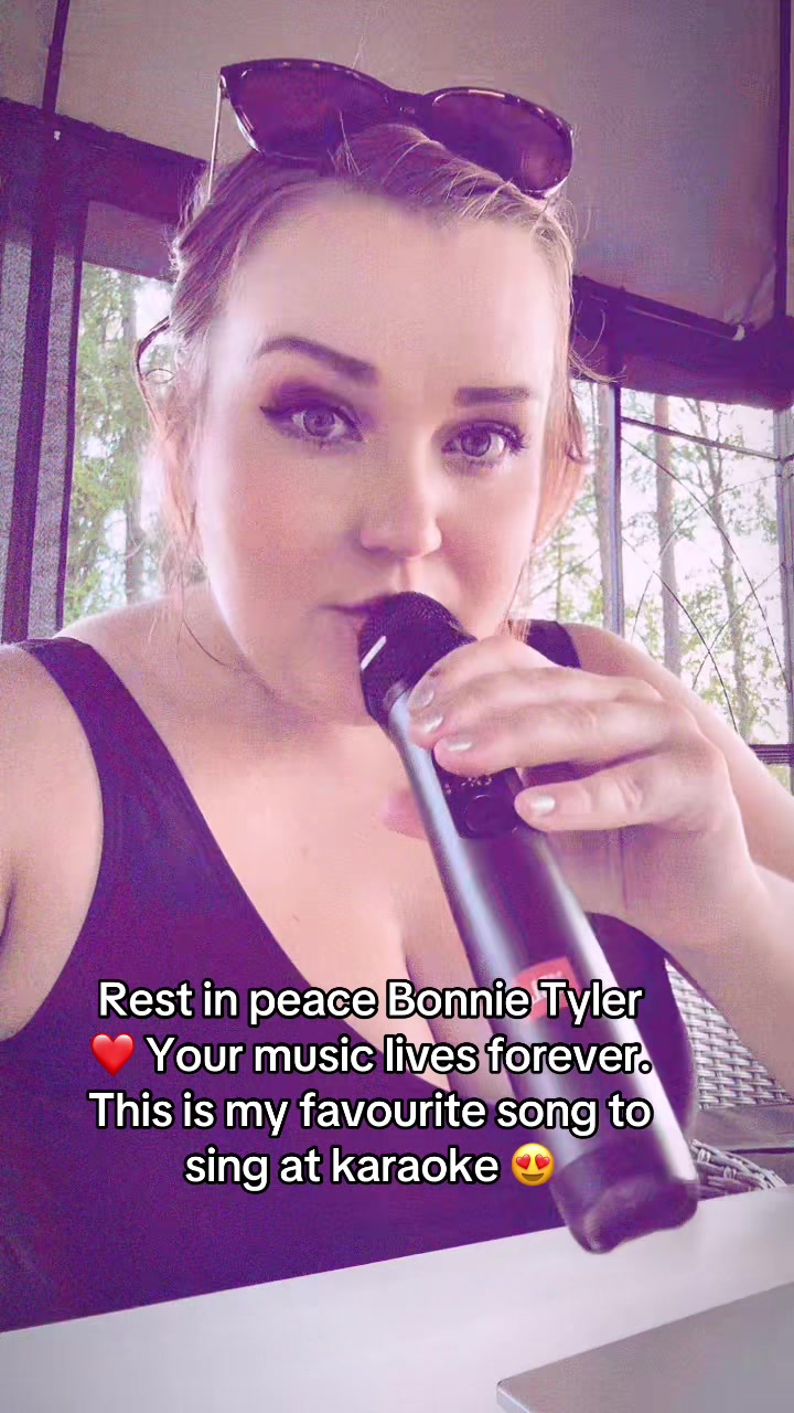 @Katya🎙️🎼🎧 IG: katyghurl 🖤