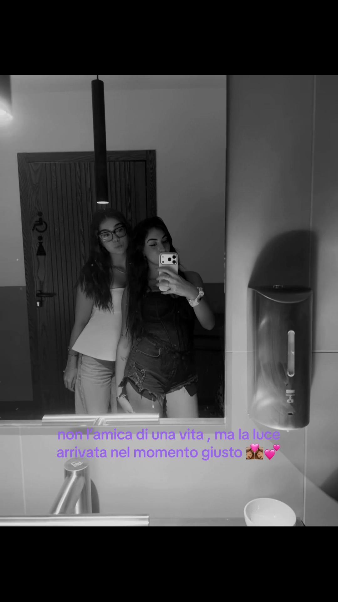 @_annarella___