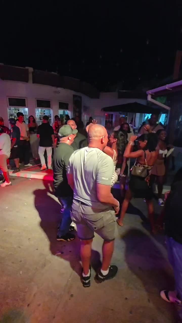 @Enjoywithjoel14