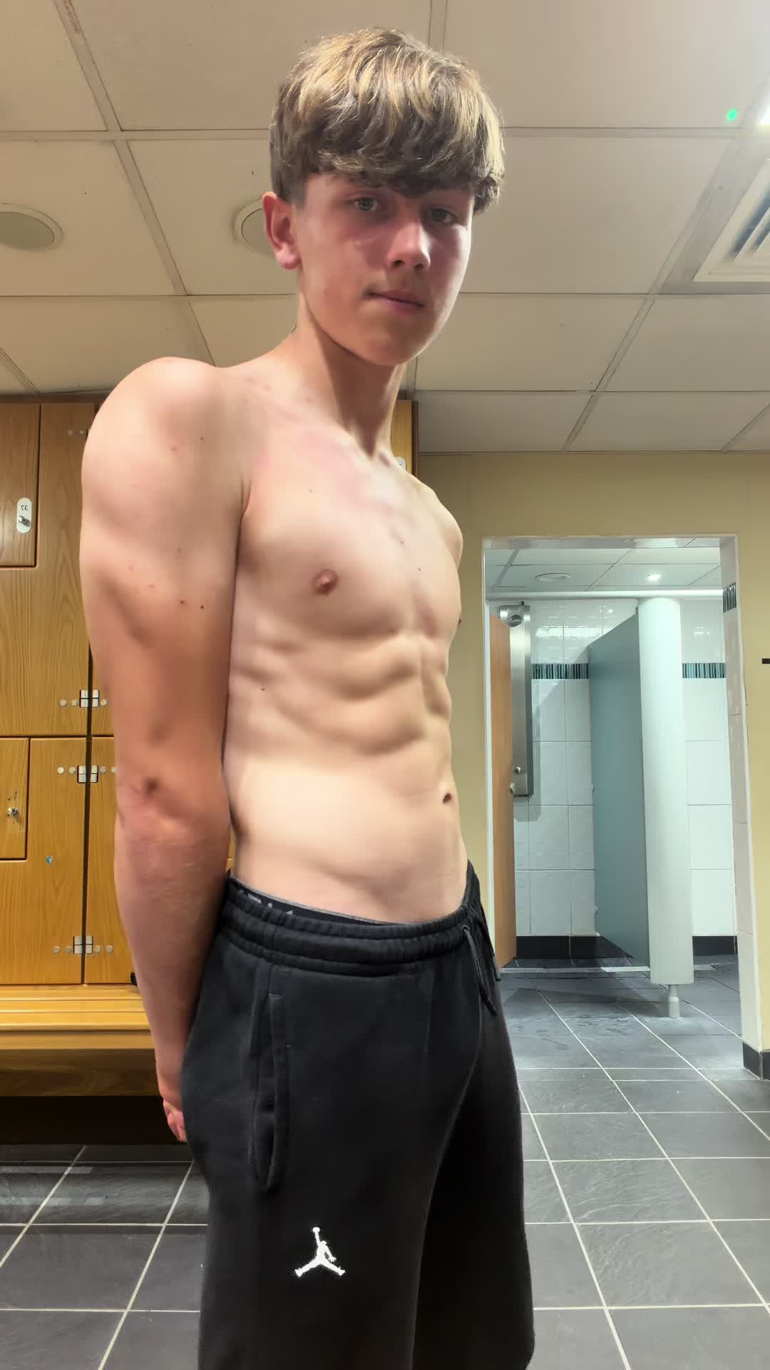 @dylanmogz