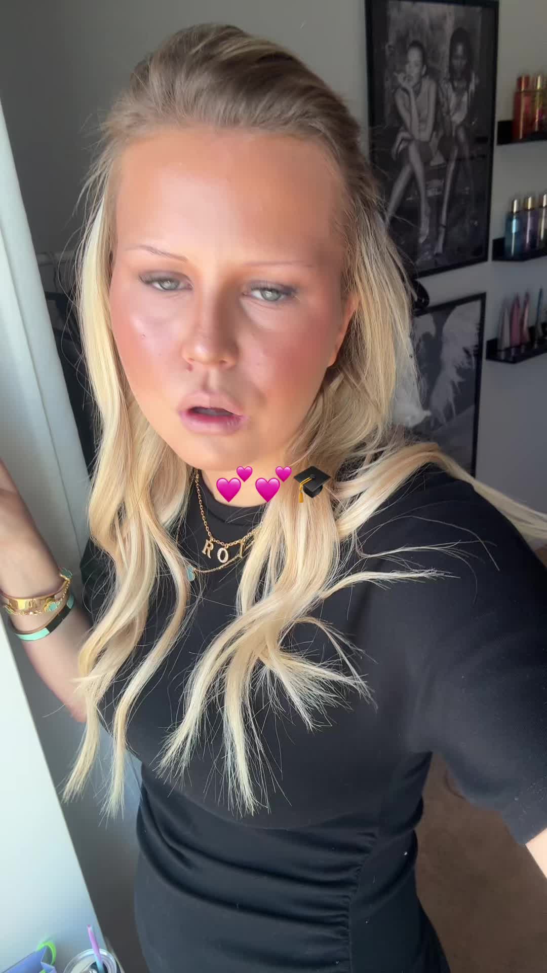 @Holly🛍️🥥🥂