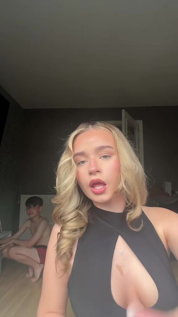 @lily
