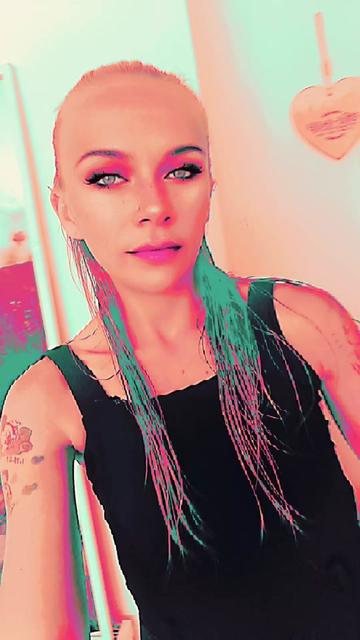 @Ice Queen Bitch 💋