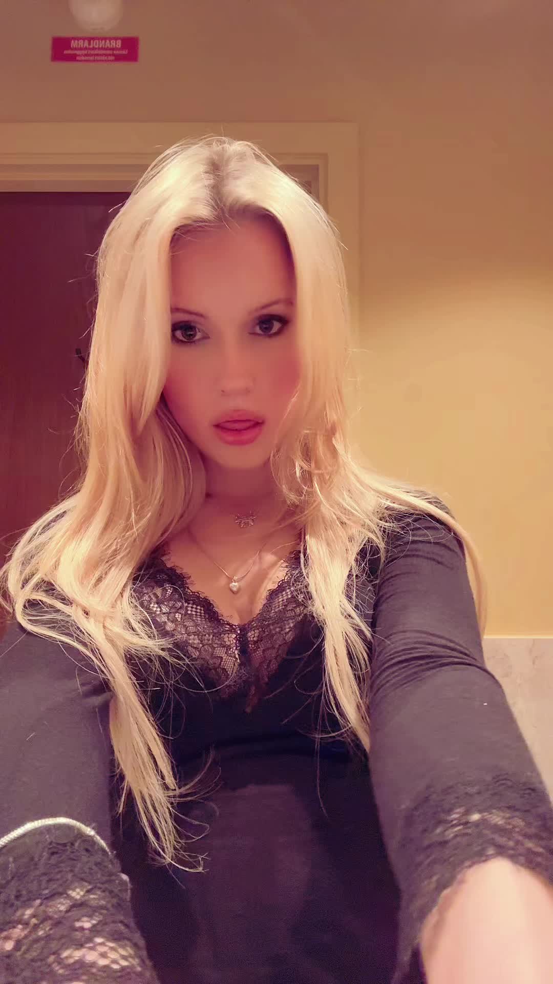 @lovisamari