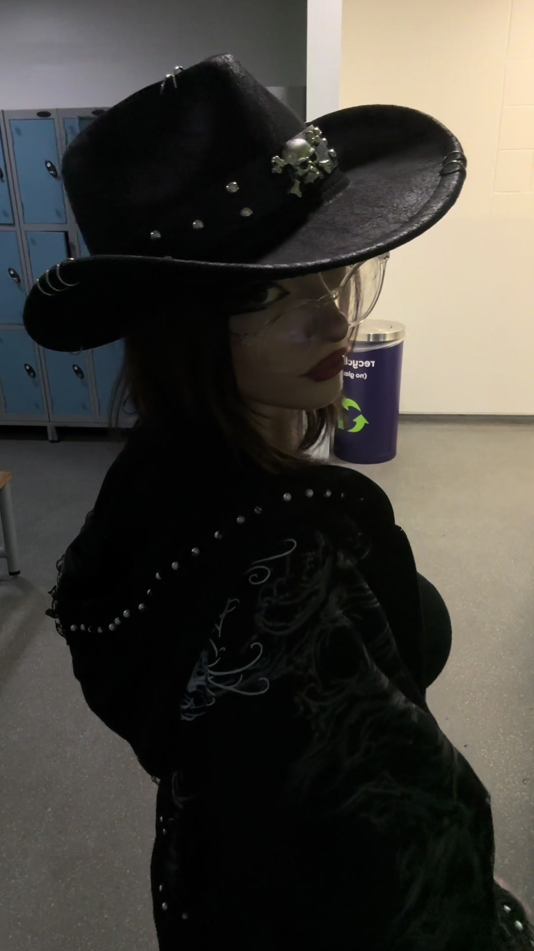 @sistervader