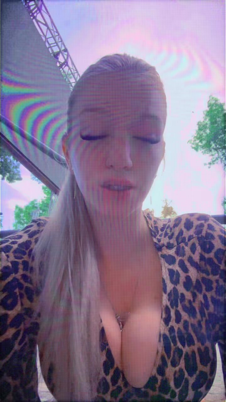 @Blondina😜