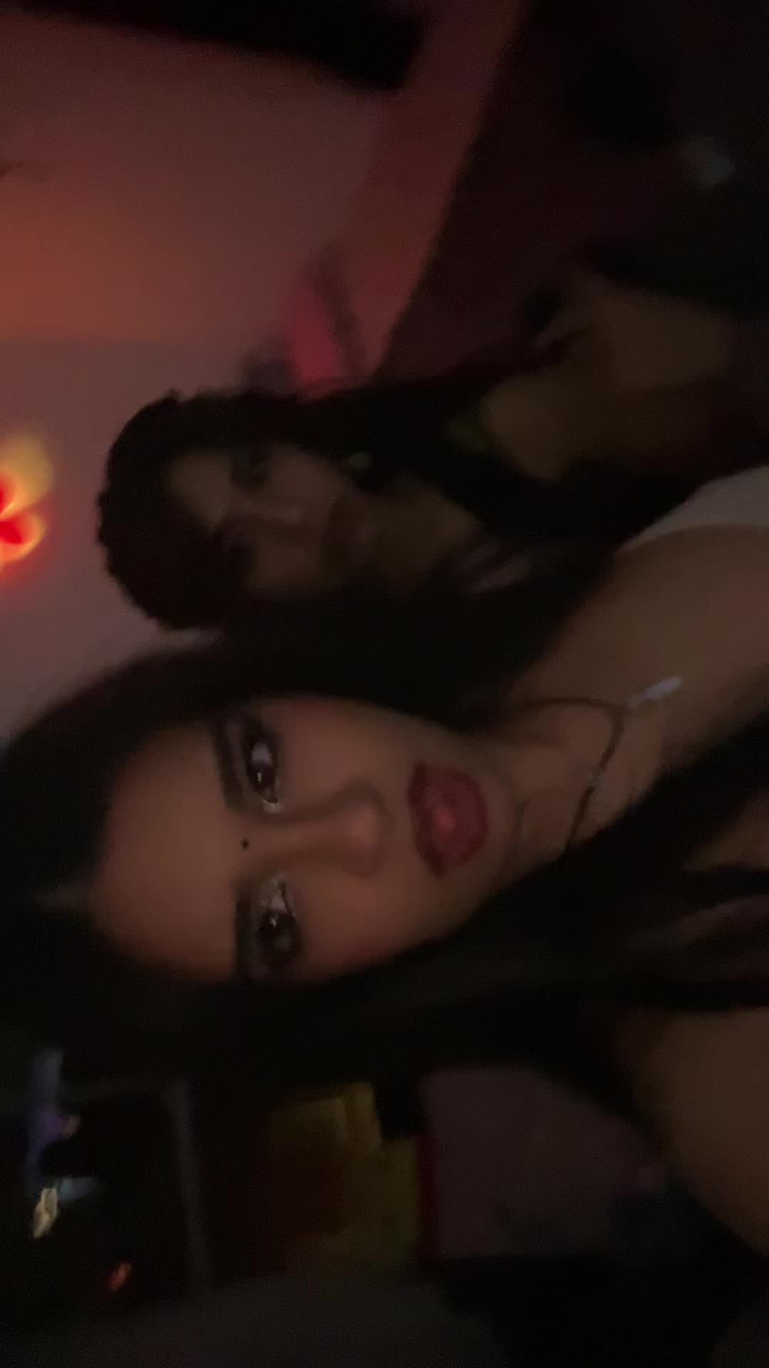 @vee