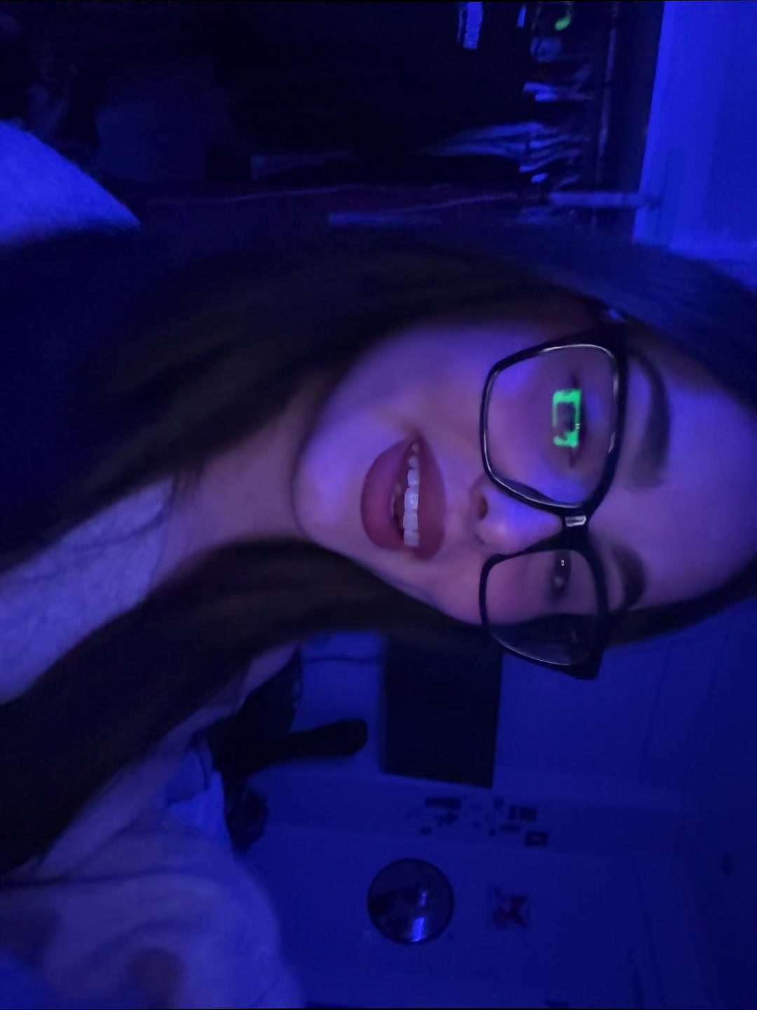 @𝒜𝒻𝓇𝑜𝒹𝒾𝓉𝒾